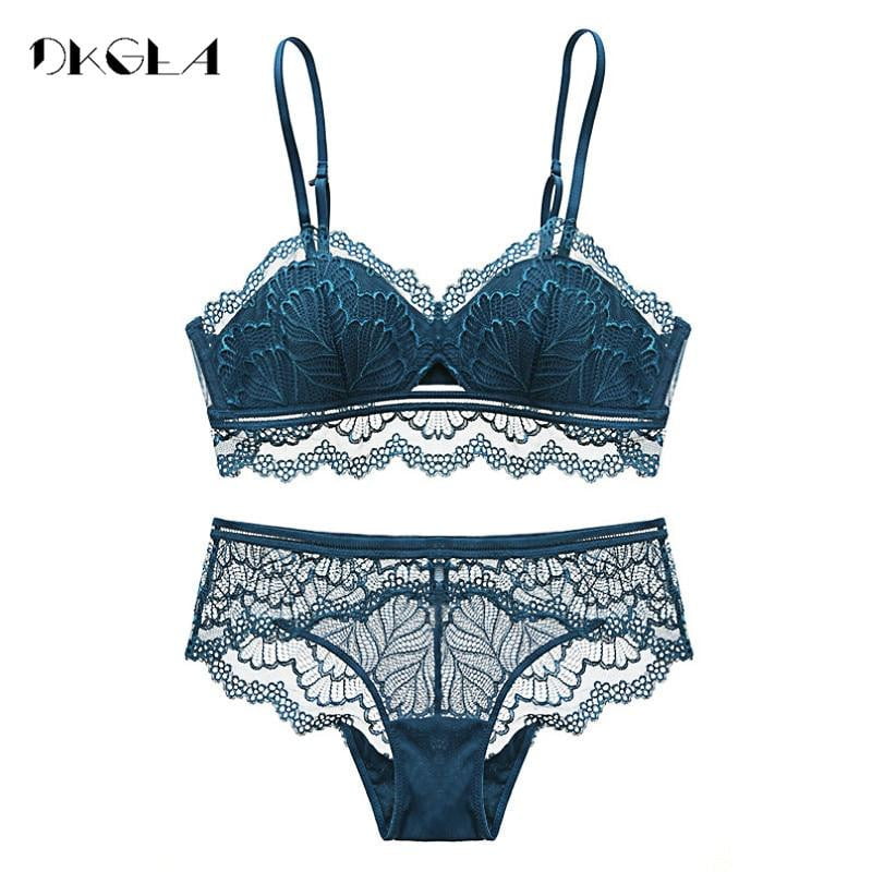 2019 New Fashion Embroidery Lace Bras Blue Lingerie Set Thin cotton Seamless Brassiere Women Sexy Underwear Sets Plus Size XL L