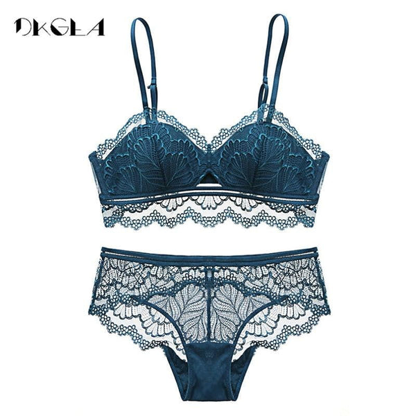 2019 New Fashion Embroidery Lace Bras Blue Lingerie Set Thin cotton Seamless Brassiere Women Sexy Underwear Sets Plus Size XL L