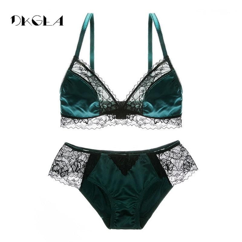 Comfortable Seamless Bra Sexy Fashion Green Plus Size Underwear Set Women Transparent Triangle Cup Bras Lace Lingerie Sets Black